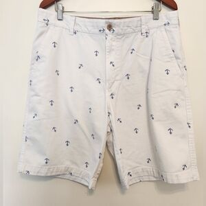 Izod Shorts, Size 36, White with Blue Boats